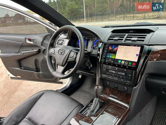 Белый Тойота Камри, объемом двигателя 2.49 л и пробегом 119 тыс. км за 20555 $, фото 4 на Automoto.ua