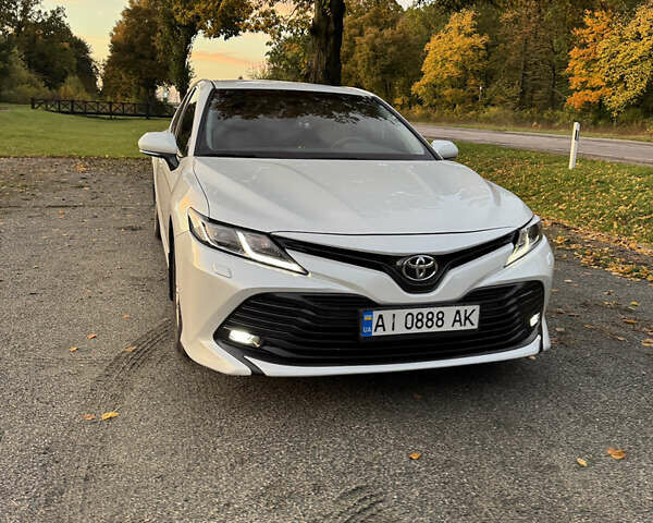 Білий Тойота Камрі, об'ємом двигуна 2.49 л та пробігом 150 тис. км за 21999 $, фото 3 на Automoto.ua