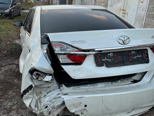 Білий Тойота Камрі, об'ємом двигуна 0 л та пробігом 169 тис. км за 11000 $, фото 5 на Automoto.ua
