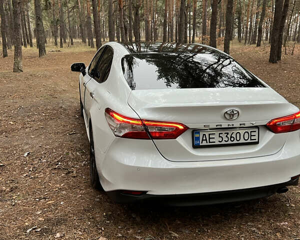 Белый Тойота Камри, объемом двигателя 2.49 л и пробегом 152 тыс. км за 21000 $, фото 16 на Automoto.ua