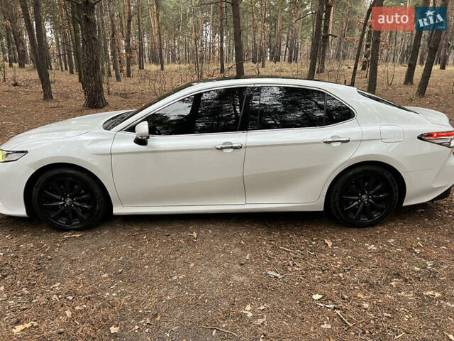 Белый Тойота Камри, объемом двигателя 2.49 л и пробегом 152 тыс. км за 21000 $, фото 6 на Automoto.ua