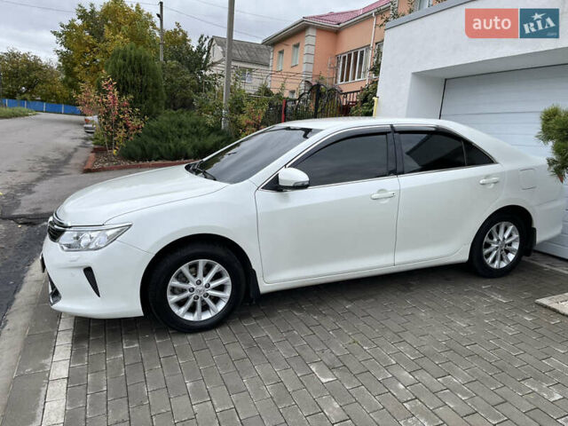 Белый Тойота Камри, объемом двигателя 2.49 л и пробегом 167 тыс. км за 16800 $, фото 7 на Automoto.ua