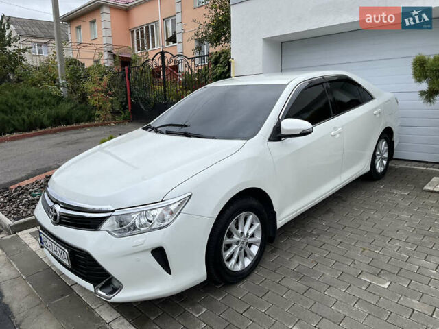 Белый Тойота Камри, объемом двигателя 2.49 л и пробегом 167 тыс. км за 16800 $, фото 3 на Automoto.ua