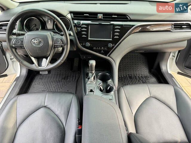 Білий Тойота Камрі, об'ємом двигуна 2.49 л та пробігом 80 тис. км за 21900 $, фото 28 на Automoto.ua