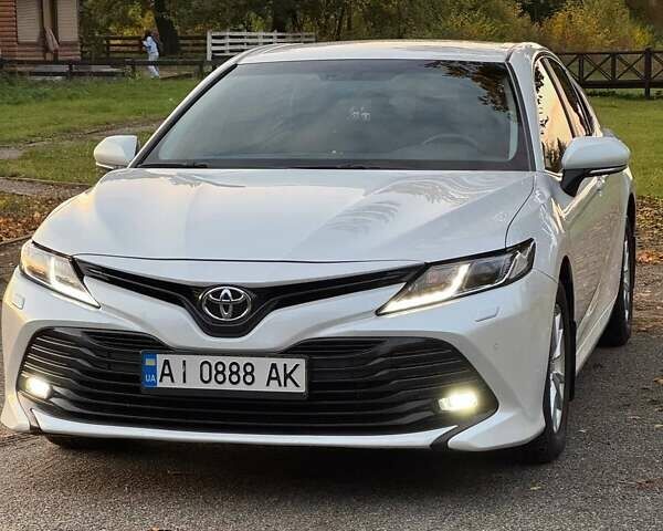 Белый Тойота Камри, объемом двигателя 2.49 л и пробегом 150 тыс. км за 21000 $, фото 7 на Automoto.ua