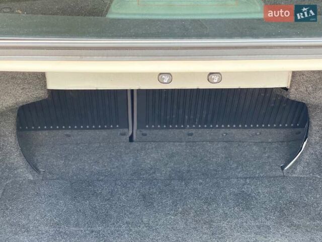 Белый Тойота Камри, объемом двигателя 2.4 л и пробегом 105 тыс. км за 17000 $, фото 7 на Automoto.ua