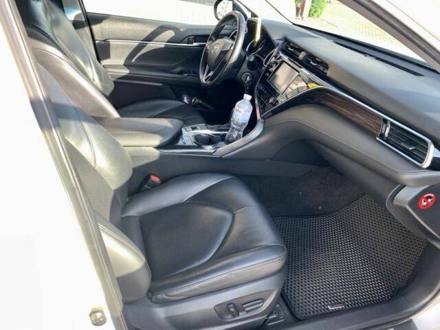 Белый Тойота Камри, объемом двигателя 2.5 л и пробегом 104 тыс. км за 21900 $, фото 9 на Automoto.ua