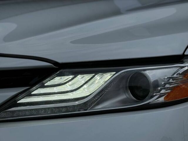 Белый Тойота Камри, объемом двигателя 2.5 л и пробегом 159 тыс. км за 17800 $, фото 6 на Automoto.ua