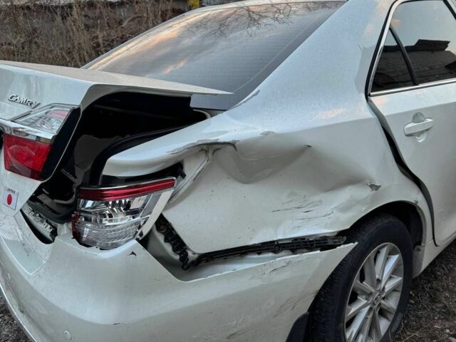 Білий Тойота Камрі, об'ємом двигуна 0 л та пробігом 169 тис. км за 11000 $, фото 4 на Automoto.ua