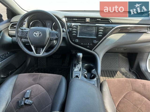 Білий Тойота Камрі, об'ємом двигуна 2.49 л та пробігом 139 тис. км за 21000 $, фото 14 на Automoto.ua