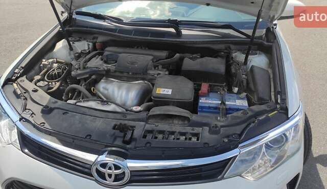 Білий Тойота Камрі, об'ємом двигуна 2.5 л та пробігом 194 тис. км за 19900 $, фото 10 на Automoto.ua