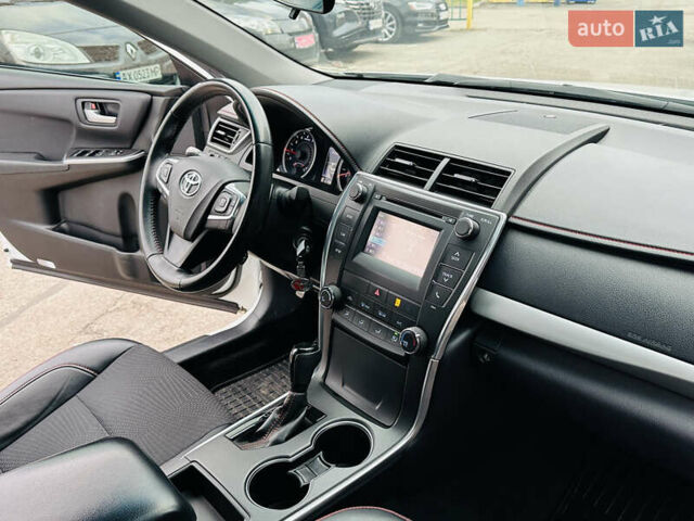 Белый Тойота Камри, объемом двигателя 2.5 л и пробегом 93 тыс. км за 16499 $, фото 33 на Automoto.ua