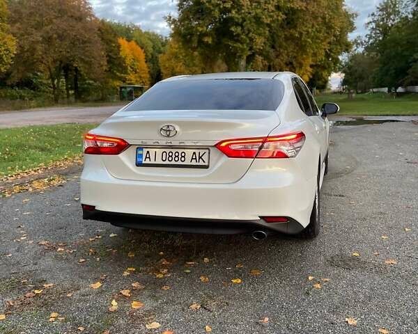 Белый Тойота Камри, объемом двигателя 2.49 л и пробегом 150 тыс. км за 21000 $, фото 6 на Automoto.ua