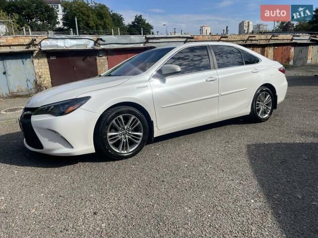 Белый Тойота Камри, объемом двигателя 2.5 л и пробегом 158 тыс. км за 16300 $, фото 6 на Automoto.ua