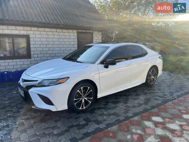 Белый Тойота Камри, объемом двигателя 2.49 л и пробегом 286 тыс. км за 17800 $, фото 9 на Automoto.ua