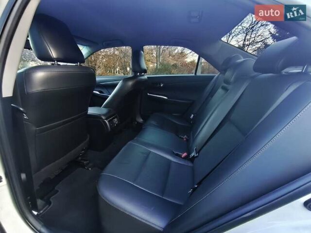 Белый Тойота Камри, объемом двигателя 2.49 л и пробегом 169 тыс. км за 16500 $, фото 21 на Automoto.ua