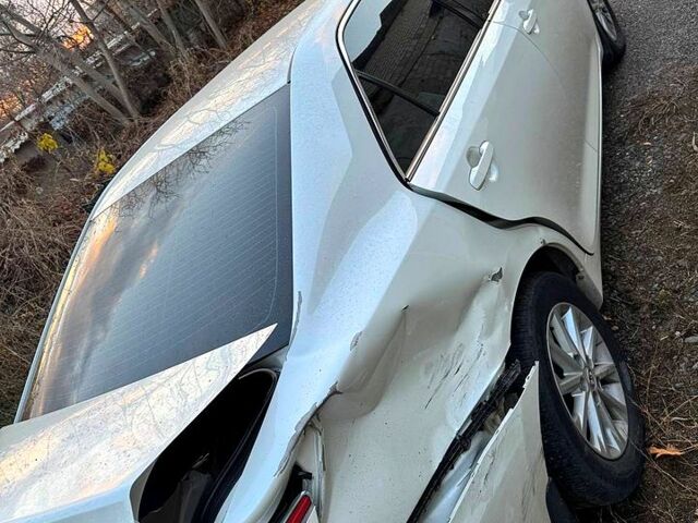 Білий Тойота Камрі, об'ємом двигуна 2.5 л та пробігом 169 тис. км за 11000 $, фото 6 на Automoto.ua