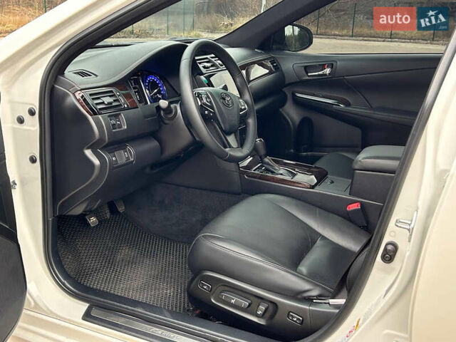 Белый Тойота Камри, объемом двигателя 2.49 л и пробегом 119 тыс. км за 20555 $, фото 30 на Automoto.ua