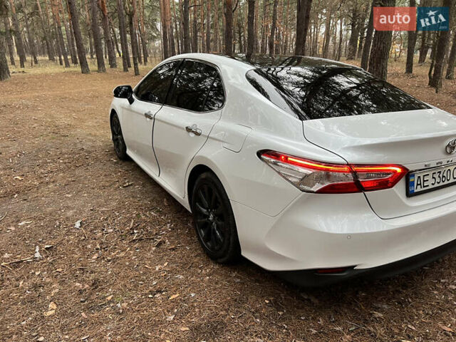 Белый Тойота Камри, объемом двигателя 2.49 л и пробегом 152 тыс. км за 21000 $, фото 18 на Automoto.ua