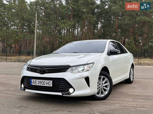 Белый Тойота Камри, объемом двигателя 2.49 л и пробегом 119 тыс. км за 20555 $, фото 68 на Automoto.ua