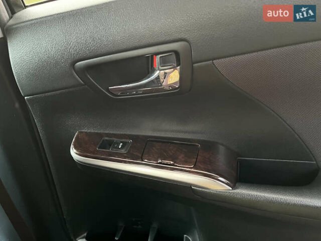 Белый Тойота Камри, объемом двигателя 2.49 л и пробегом 167 тыс. км за 16800 $, фото 13 на Automoto.ua