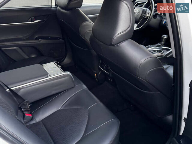 Белый Тойота Камри, объемом двигателя 2.49 л и пробегом 162 тыс. км за 22400 $, фото 32 на Automoto.ua