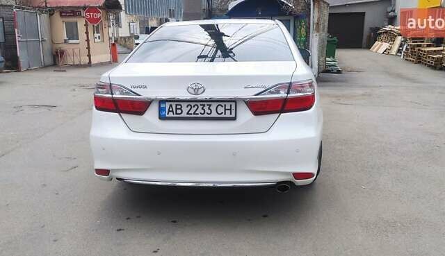 Білий Тойота Камрі, об'ємом двигуна 2.5 л та пробігом 194 тис. км за 19900 $, фото 3 на Automoto.ua