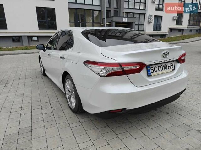 Білий Тойота Камрі, об'ємом двигуна 2.49 л та пробігом 199 тис. км за 22500 $, фото 3 на Automoto.ua