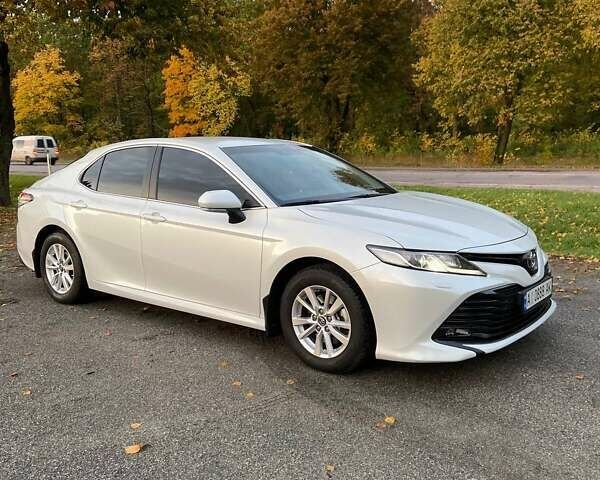 Белый Тойота Камри, объемом двигателя 2.49 л и пробегом 150 тыс. км за 21000 $, фото 3 на Automoto.ua