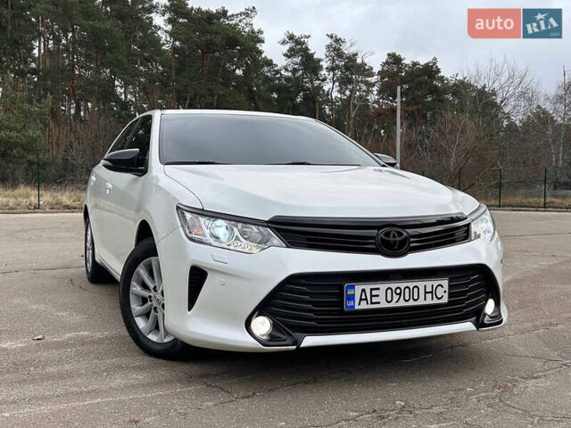 Белый Тойота Камри, объемом двигателя 2.49 л и пробегом 119 тыс. км за 20555 $, фото 66 на Automoto.ua