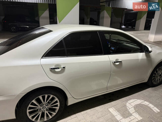 Тойота Камри 2017 в Львове на Automoto.ua Белый Тойота Камри, объемом двигателя 2.49 л и пробегом 148 тыс. км за 19300 $, фото 6 на Automoto.ua