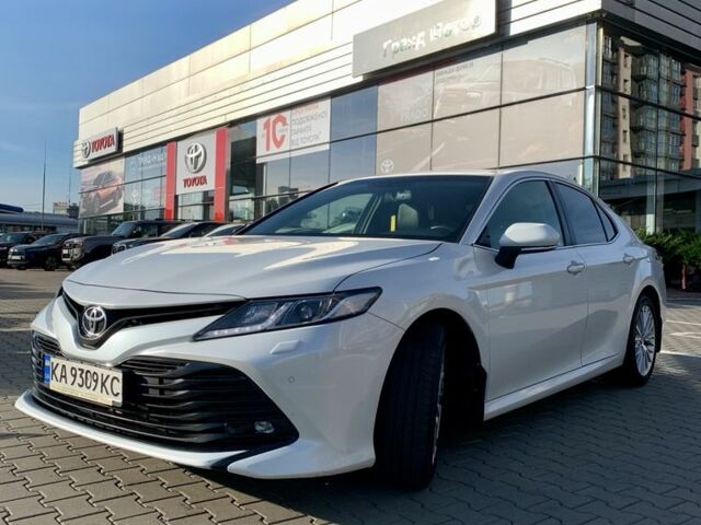 Белый Тойота Камри, объемом двигателя 2.5 л и пробегом 104 тыс. км за 21900 $, фото 7 на Automoto.ua