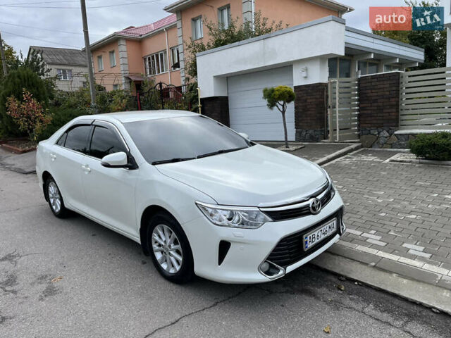 Белый Тойота Камри, объемом двигателя 2.49 л и пробегом 167 тыс. км за 16800 $, фото 15 на Automoto.ua