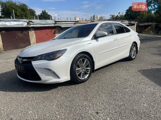 Белый Тойота Камри, объемом двигателя 2.5 л и пробегом 158 тыс. км за 15900 $, фото 4 на Automoto.ua