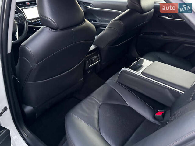 Белый Тойота Камри, объемом двигателя 2.49 л и пробегом 162 тыс. км за 22400 $, фото 31 на Automoto.ua