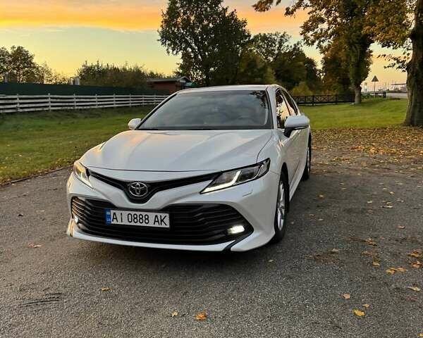 Белый Тойота Камри, объемом двигателя 2.49 л и пробегом 150 тыс. км за 21000 $, фото 10 на Automoto.ua