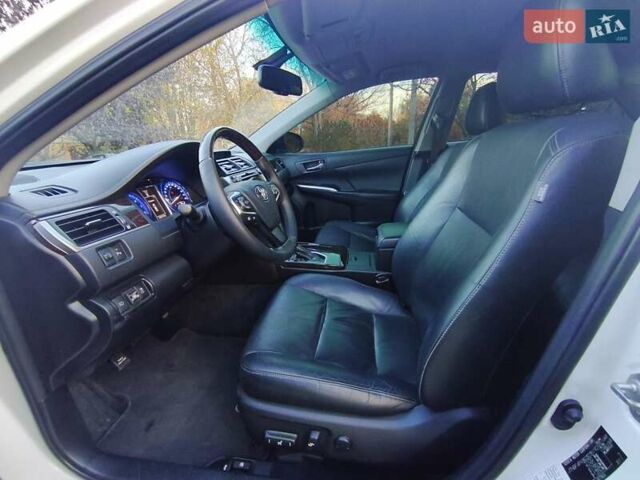Белый Тойота Камри, объемом двигателя 2.49 л и пробегом 169 тыс. км за 16500 $, фото 19 на Automoto.ua