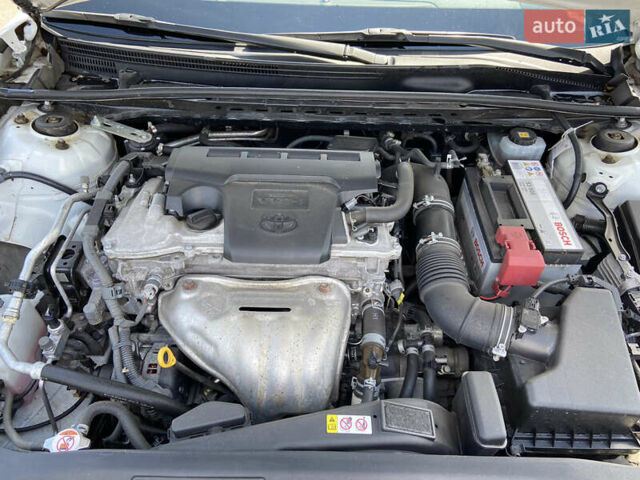 Білий Тойота Камрі, об'ємом двигуна 2.5 л та пробігом 187 тис. км за 21900 $, фото 9 на Automoto.ua