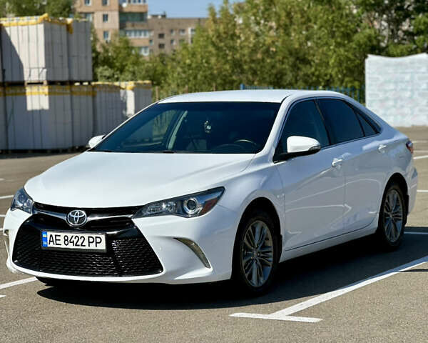 Белый Тойота Камри, объемом двигателя 2.49 л и пробегом 151 тыс. км за 14700 $, фото 3 на Automoto.ua