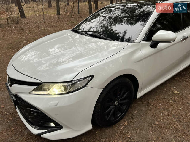 Белый Тойота Камри, объемом двигателя 2.49 л и пробегом 152 тыс. км за 21000 $, фото 5 на Automoto.ua