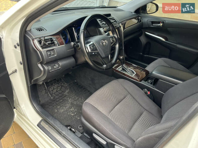 Білий Тойота Камрі, об'ємом двигуна 2.49 л та пробігом 165 тис. км за 15900 $, фото 31 на Automoto.ua