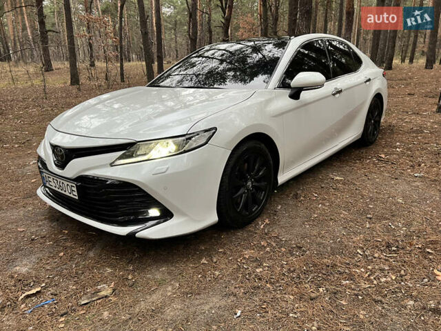 Белый Тойота Камри, объемом двигателя 2.49 л и пробегом 152 тыс. км за 21000 $, фото 4 на Automoto.ua