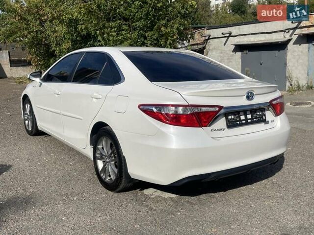 Белый Тойота Камри, объемом двигателя 2.5 л и пробегом 158 тыс. км за 15900 $, фото 12 на Automoto.ua
