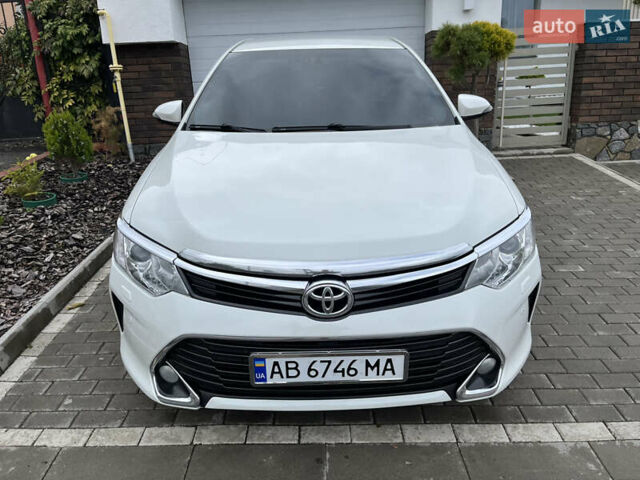 Белый Тойота Камри, объемом двигателя 2.49 л и пробегом 167 тыс. км за 16800 $, фото 6 на Automoto.ua