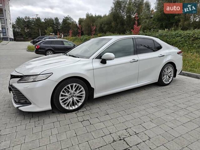 Білий Тойота Камрі, об'ємом двигуна 2.49 л та пробігом 199 тис. км за 22500 $, фото 2 на Automoto.ua