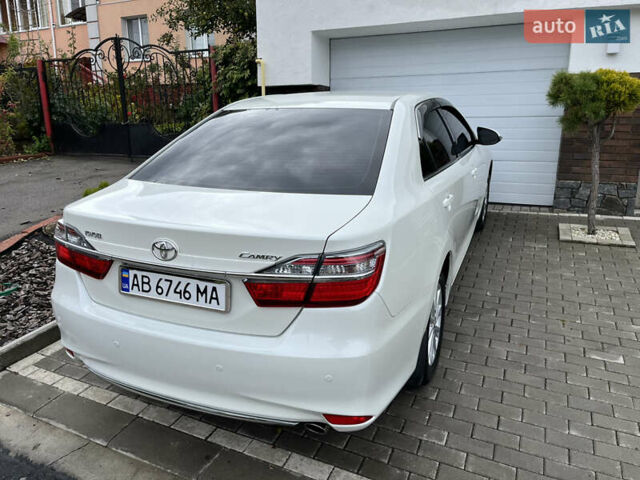 Белый Тойота Камри, объемом двигателя 2.49 л и пробегом 167 тыс. км за 16800 $, фото 4 на Automoto.ua