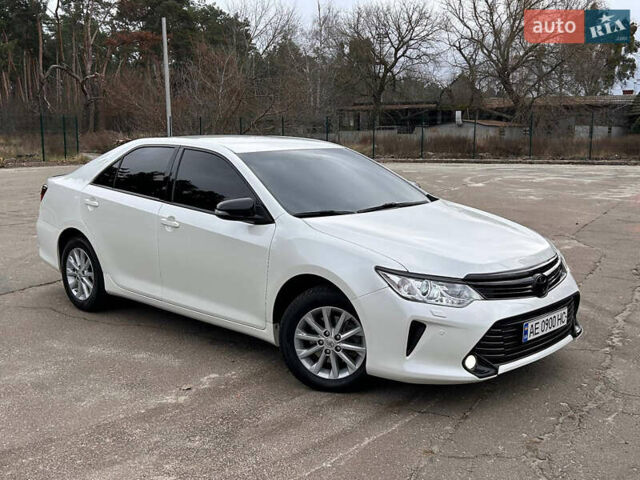 Белый Тойота Камри, объемом двигателя 2.49 л и пробегом 119 тыс. км за 20555 $, фото 61 на Automoto.ua