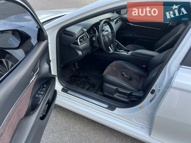 Білий Тойота Камрі, об'ємом двигуна 2.49 л та пробігом 139 тис. км за 21000 $, фото 12 на Automoto.ua