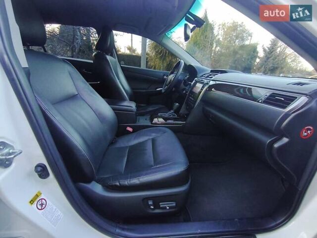 Белый Тойота Камри, объемом двигателя 2.49 л и пробегом 169 тыс. км за 16500 $, фото 23 на Automoto.ua