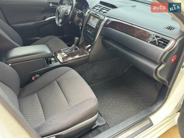 Білий Тойота Камрі, об'ємом двигуна 2.49 л та пробігом 165 тис. км за 15900 $, фото 27 на Automoto.ua